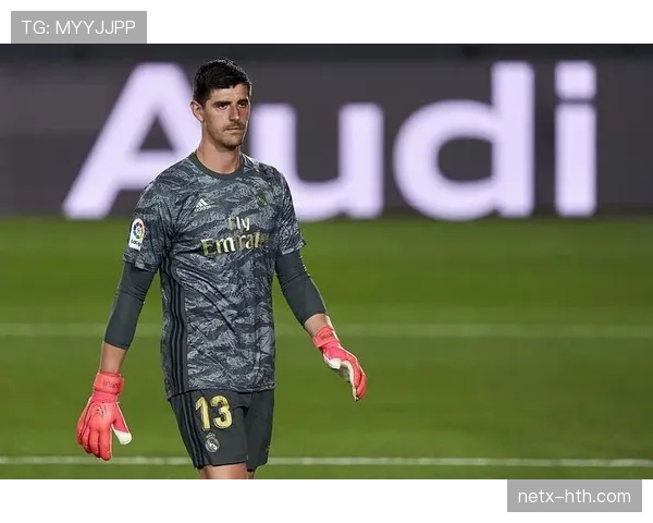 库尔图瓦 vs 奥布拉克：稳定性与极限扑救能力对比分析