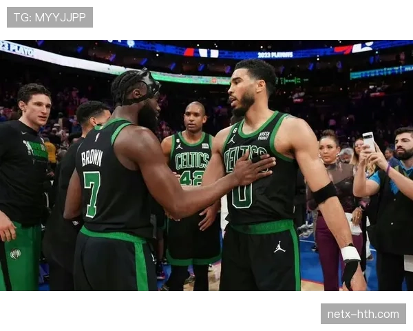 拉里·伯德无球移动带动进攻效率明显优于凯尔特人同期后卫